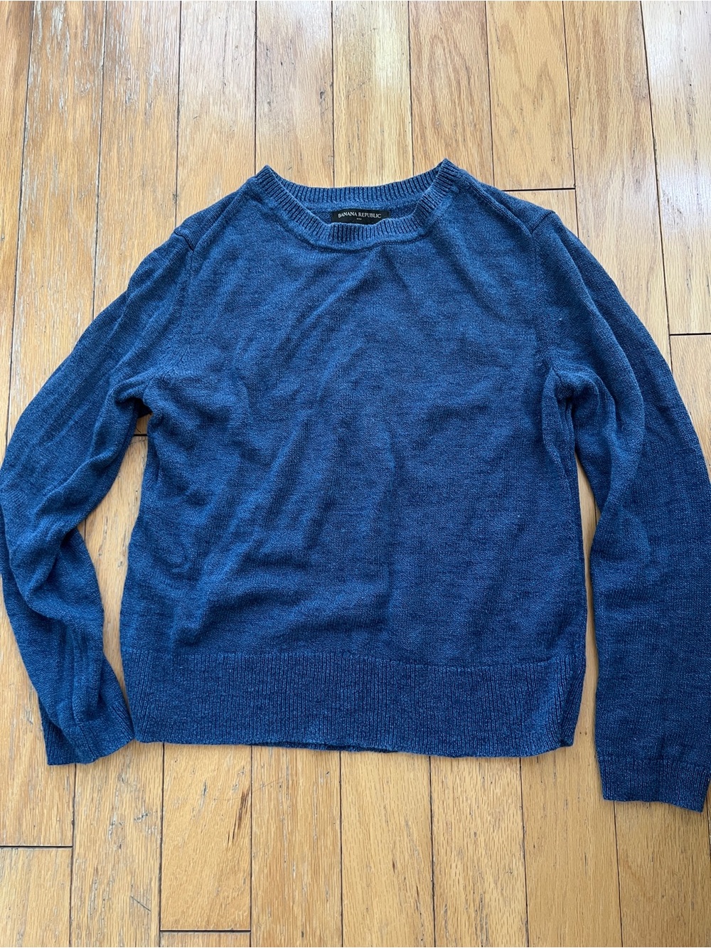 Women’s Banana Republic lightweight sweater